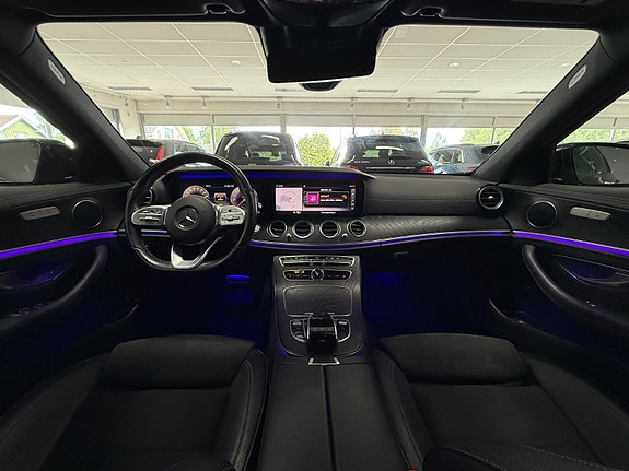 Mercedes-Benz E300 e 19 of 30