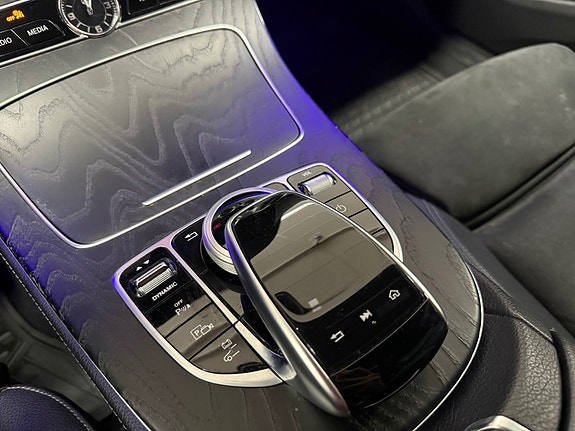 Mercedes-Benz E300 e 29 of 30