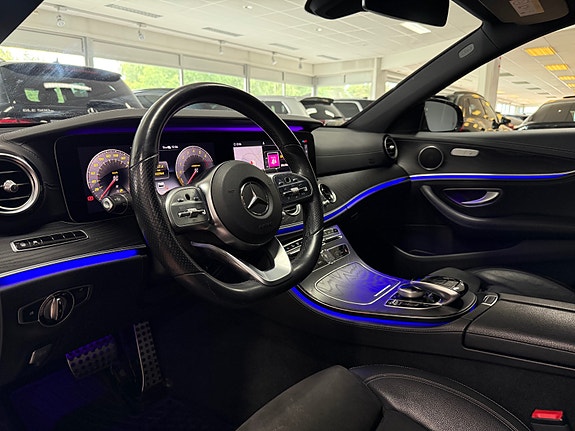 Mercedes-Benz E300 e 22 of 30