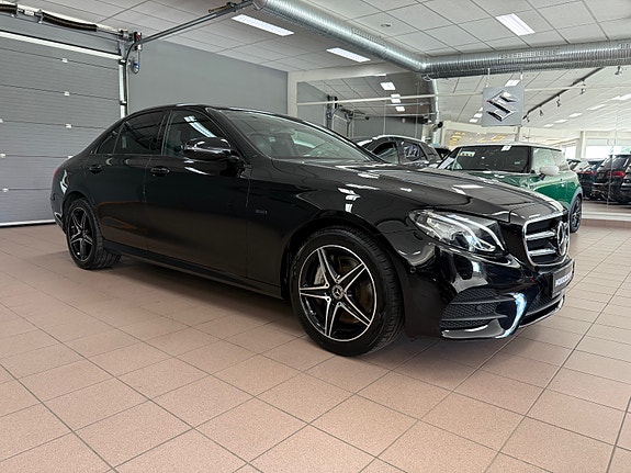 Mercedes-Benz E300 e 6 of 30
