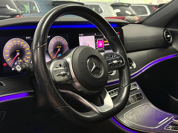 Mercedes-Benz E300 e 23 of 30