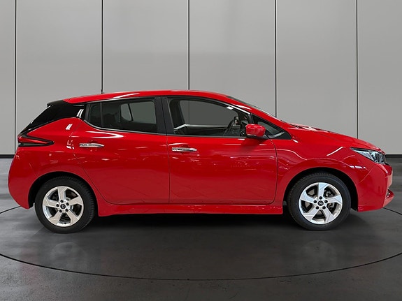 Nissan Leaf 6 of 30