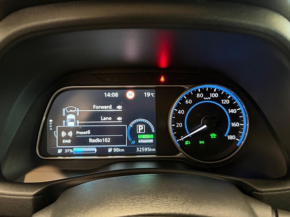Nissan Leaf 17 of 30