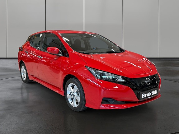 Nissan Leaf 7 of 30