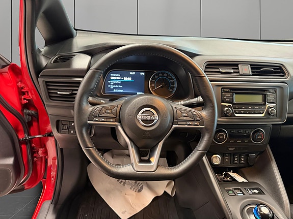 Nissan Leaf 14 of 30