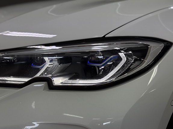 BMW 320d 16 of 30