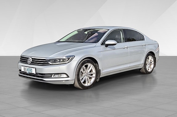 Volkswagen Passat 3 of 18