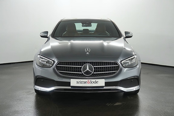 Mercedes-Benz E220 d 3 of 30