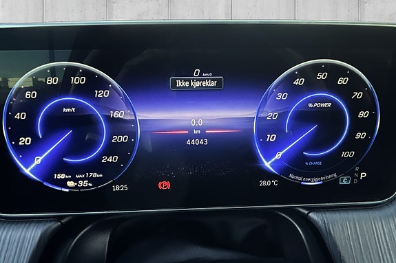 Mercedes-Benz EQE SUV 16 of 22