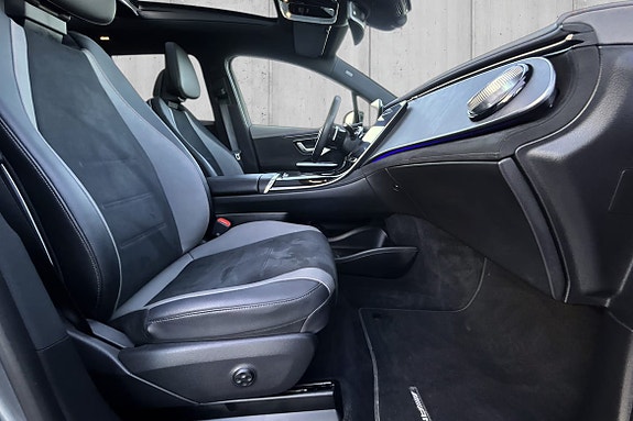 Mercedes-Benz EQE SUV 13 of 22