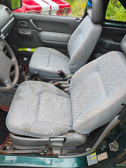 Suzuki Jimny 8 of 20