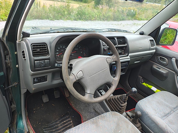 Suzuki Jimny 9 of 20