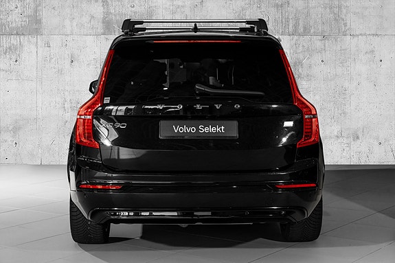Volvo XC90 5 of 30