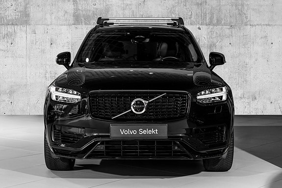 Volvo XC90 4 of 30