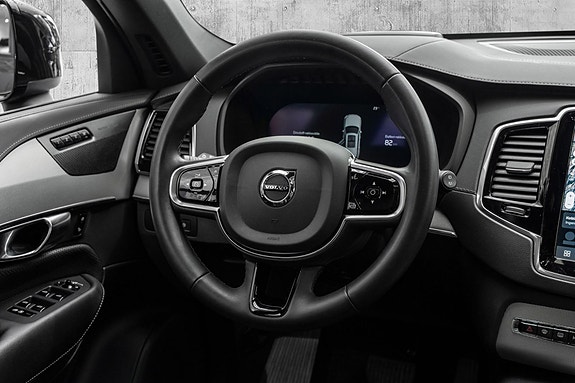 Volvo XC90 27 of 30