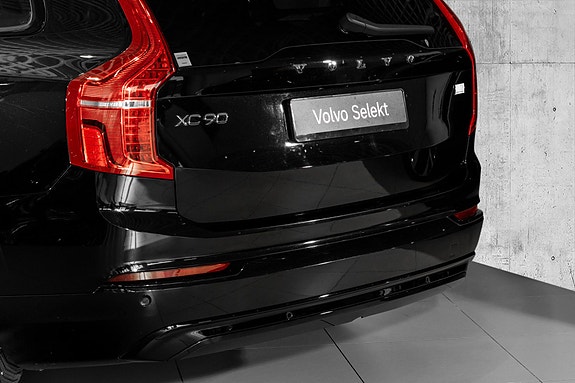 Volvo XC90 6 of 30