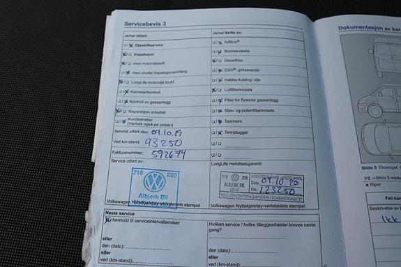 Volkswagen Caddy Maxi 28 of 30