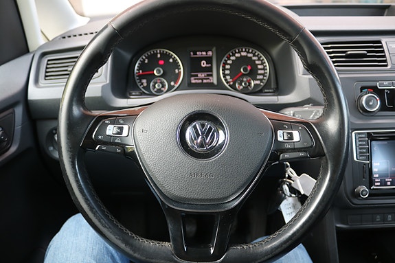 Volkswagen Caddy Maxi 24 of 30