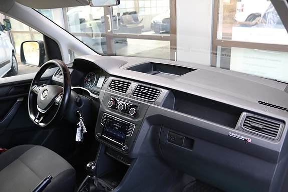Volkswagen Caddy Maxi 17 of 30