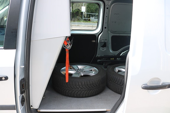 Volkswagen Caddy Maxi 10 of 30