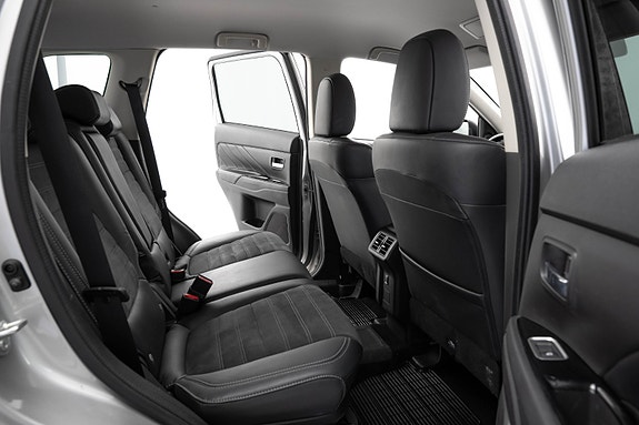 Mitsubishi Outlander 23 of 27