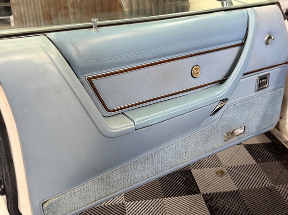 Chrysler Cordoba 19 of 30