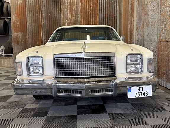 Chrysler Cordoba 7 of 30