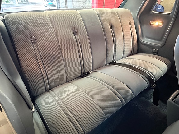 Chrysler Cordoba 28 of 30