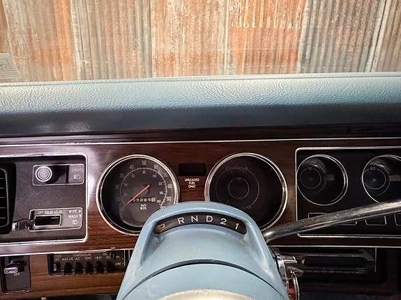 Chrysler Cordoba 21 of 30