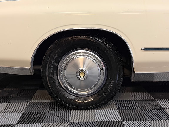 Chrysler Cordoba 5 of 30