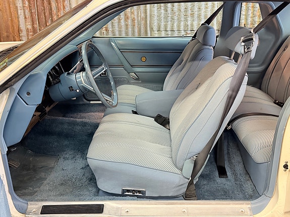 Chrysler Cordoba 16 of 30