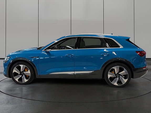 Audi e-tron 2 of 30