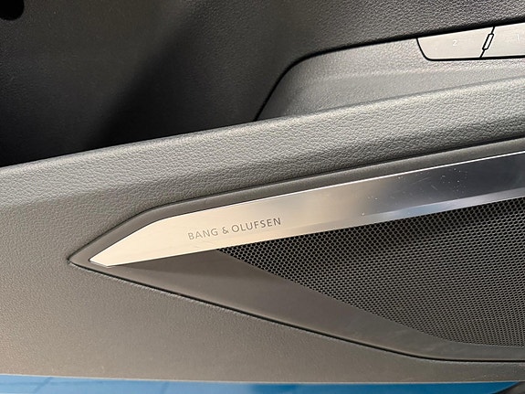 Audi e-tron 14 of 30