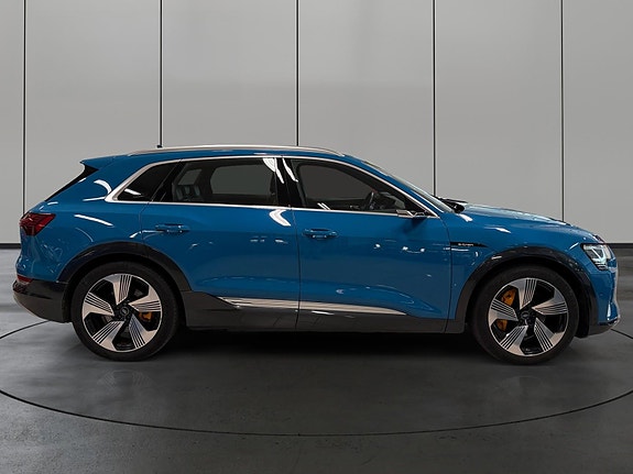 Audi e-tron 6 of 30
