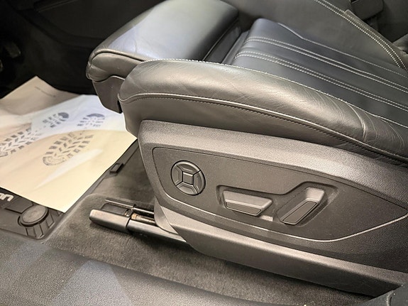 Audi e-tron 11 of 30