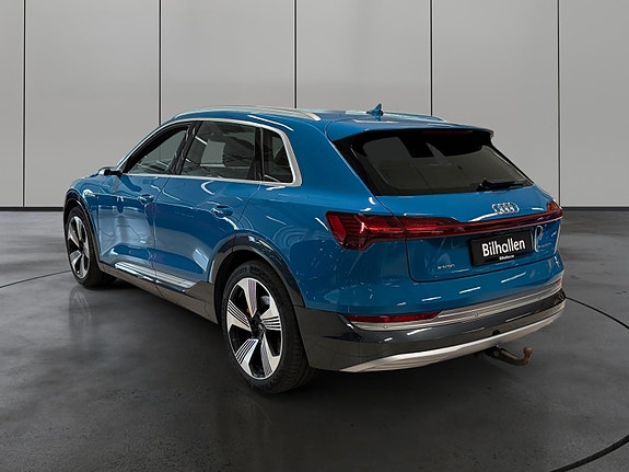 Audi e-tron 3 of 30