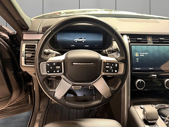 Land Rover Discovery 14 of 30