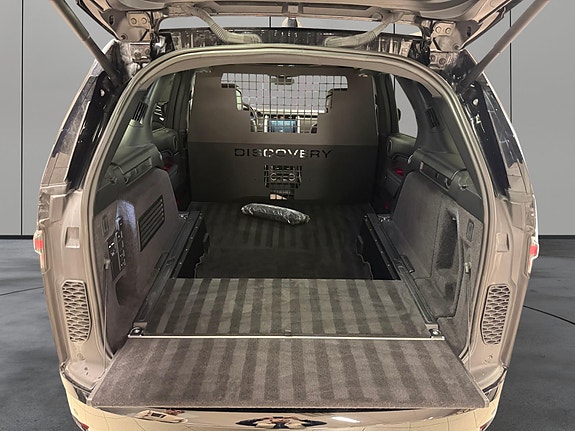 Land Rover Discovery 30 of 30