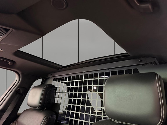 Land Rover Discovery 13 of 30