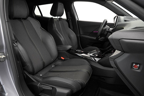 Peugeot e-2008 10 of 29