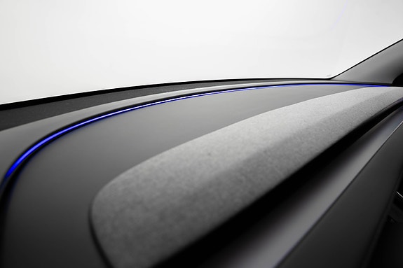 Tesla Model Y 10 of 30