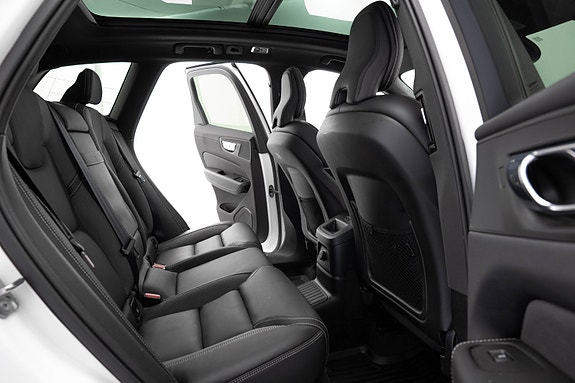 Volvo XC60 28 of 30
