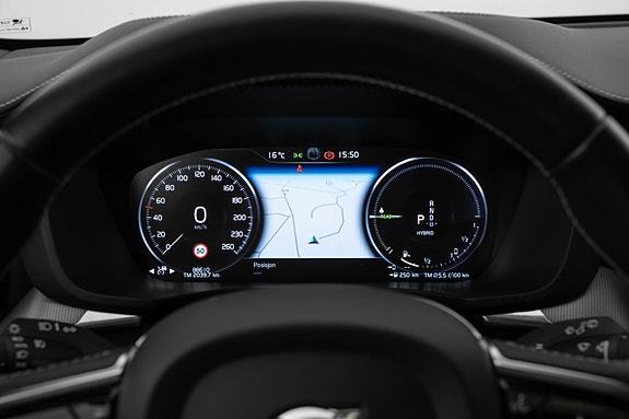 Volvo XC60 16 of 30
