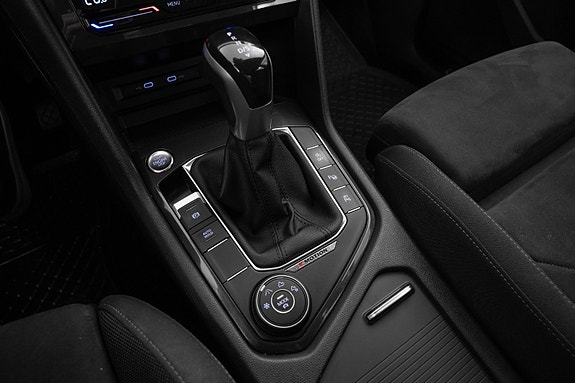 Volkswagen Tiguan 18 of 30