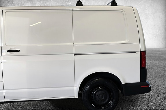 Volkswagen Transporter 8 of 30