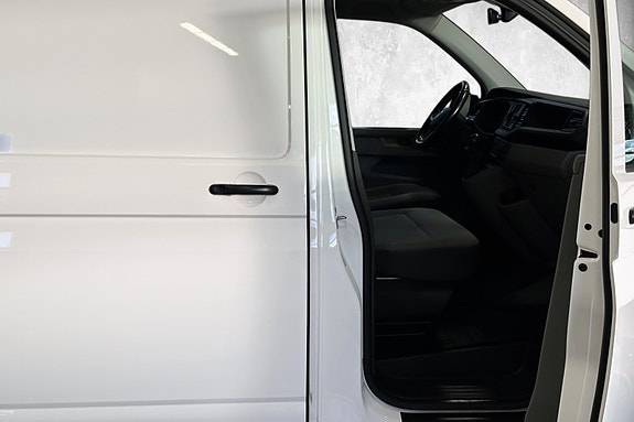 Volkswagen Transporter 23 of 30