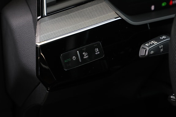 Audi e-tron 27 of 30