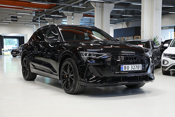 Audi e-tron 2 of 30