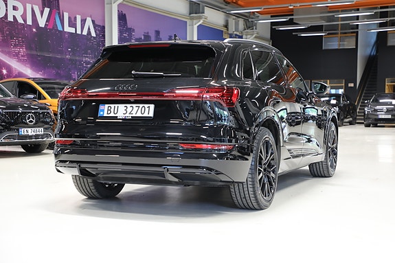 Audi e-tron 6 of 30