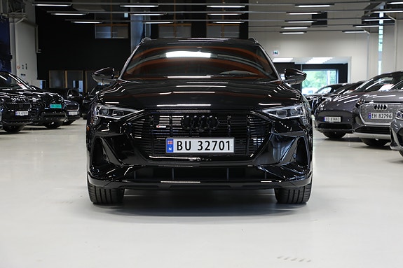 Audi e-tron 3 of 30